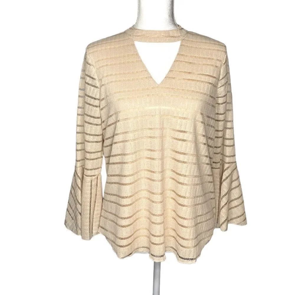 Blu Pepper Keyhole Knit Bell Sleeve Cream Colored Top Women’s Size Medium